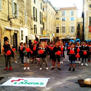 "Supereroi senza superpoteri": la Croce Bianca Albenga insegna ai bambini l'importanza del massaggio cardiaco (FOTO e VIDEO) "Supereroi senza superpoteri": la Croce Bianca Albenga insegna ai bambini l'importanza del massaggio cardiaco (FOTO e VIDEO)