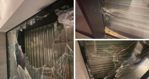 Tentato furto in una villa di Leca d'Albenga: ladri in fuga grazie all'allarme con fumogeni Tentato furto in una villa di Leca d'Albenga: ladri in fuga grazie all'allarme con fumogeni