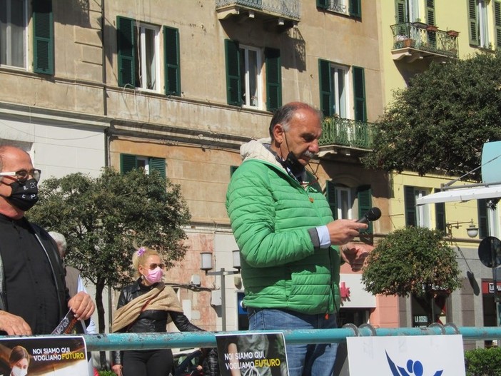 Il coprifuoco alle 22 allontana la ripresa del mondo dell'intrattenimento. Fasciolo: "Ad oggi ragioniamo solo su ipotesi" Il coprifuoco alle 22 allontana la ripresa del mondo dell'intrattenimento. Fasciolo: "Ad oggi ragioniamo solo su ipotesi"