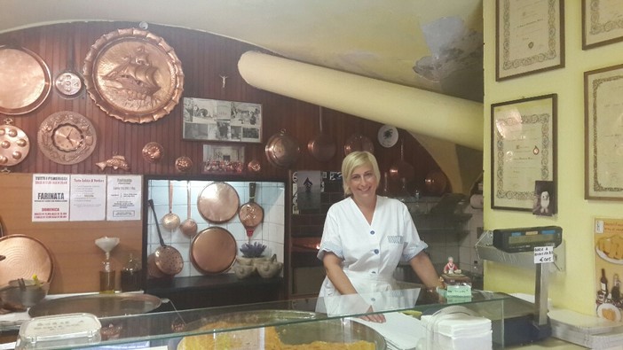 A Pietra Ligure da 146 anni la bottega "Da Virginia",  la farinata in "rosa"