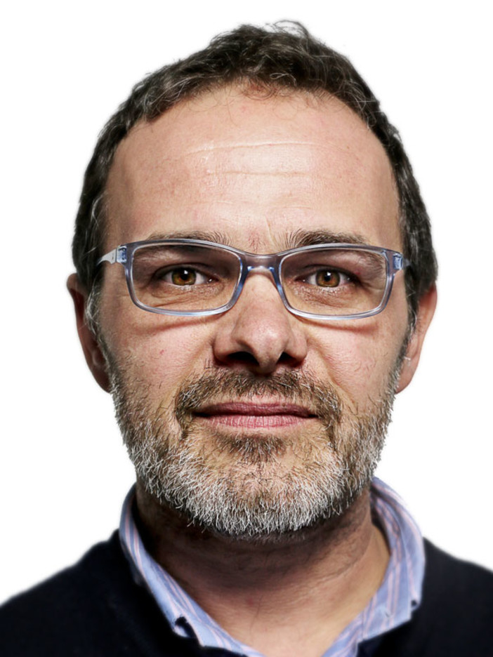 Finale Ligure, lo scrittore Luca Scanavacca presenta il suo ultimo libro "Semplicemente sono sordo" Finale Ligure, lo scrittore Luca Scanavacca presenta il suo ultimo libro "Semplicemente sono sordo"