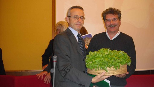 La Cia incontra il neo ministro dell’Agricoltura dott. Catania La Cia incontra il neo ministro dell’Agricoltura dott. Catania