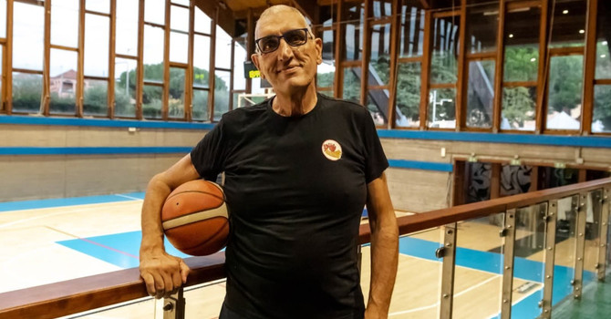 Loano piange Francesco "Checco" Cacace: scomparso a 63 anni lo storico volto del basket locale Loano piange Francesco "Checco" Cacace: scomparso a 63 anni lo storico volto del basket locale