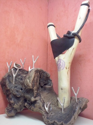 Albenga: la fionda dei Fieui diventa gioiello Albenga: la fionda dei Fieui diventa gioiello