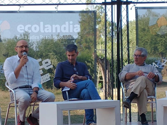 “Chi sono gli Ultimi 20 per cui decidono i G20?”. A Finalborgo una serata di immagini e parole per comprenderlo “Chi sono gli Ultimi 20 per cui decidono i G20?”. A Finalborgo una serata di immagini e parole per comprenderlo