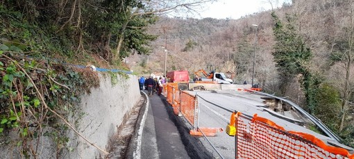 Savona, multe per le auto in divieto di sosta nei pressi della frana del Santuario. Scatta la polemica Savona, multe per le auto in divieto di sosta nei pressi della frana del Santuario. Scatta la polemica