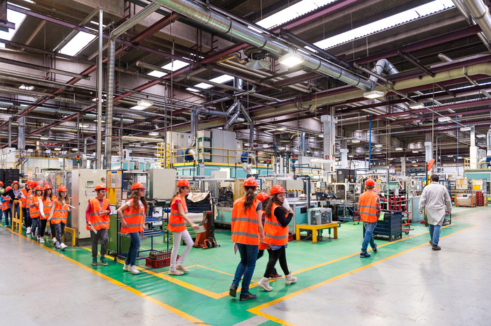 Fabbriche Aperte 2014: circa 800 ragazzi in viaggio con 15 aziende alla scoperta dell’industria savonese