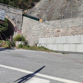 Semaforo sull'Aurelia a Capo San Donato, “Impegno X Finale”: “Si faccia chiarezza definitiva sui tempi”