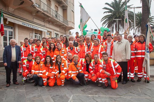 La Croce Verde di Albisola inaugura una nuova ambulanza