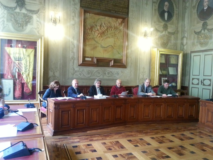 Finale Ligure ruba lo scettro del turismo ad Alassio? Sembrerebbe di sì Finale Ligure ruba lo scettro del turismo ad Alassio? Sembrerebbe di sì