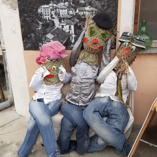Le case di Stella Santa Giustina risplendono grazie alla Festa dello Spaventapasseri (FOTO e VIDEO)