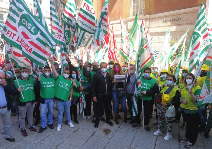 Cisl, l'invito ai parlamentari liguri per la ripartenza: "No allo sblocco dei licenziamenti senza patto sociale e politico" Cisl, l'invito ai parlamentari liguri per la ripartenza: "No allo sblocco dei licenziamenti senza patto sociale e politico"