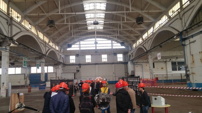 Giornate FAI: ieri bagno di folla nell'hangar ex Piaggio di Finale Ligure