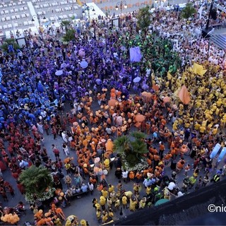 #FestadeiColori: il fiume colorato è pronto a inondare Alassio