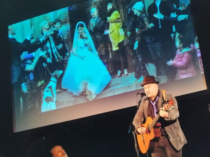 Albenga, il premio "Cono di latta" al cantautore ingauno Davide Geddo