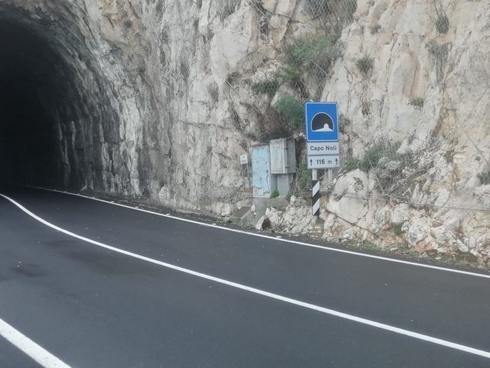 Cantieri sull'Aurelia a Capo Noli e Capo Mele, la svolta dopo l'incontro tra Giampedrone e Anas: "Ridotti i tempi di lavorazione" Cantieri sull'Aurelia a Capo Noli e Capo Mele, la svolta dopo l'incontro tra Giampedrone e Anas: "Ridotti i tempi di lavorazione"