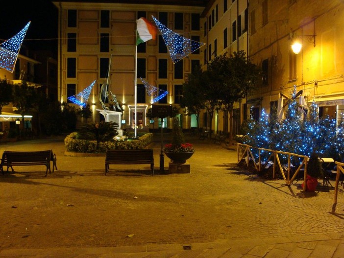 Laigueglia lancia il calendario delle manifestazioni del 2012 Laigueglia lancia il calendario delle manifestazioni del 2012