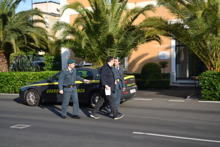 Vada Sabatia, il medico Arena e l'operatore Sola patteggiano due anni Vada Sabatia, il medico Arena e l'operatore Sola patteggiano due anni