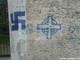 Scritte e simboli nazisti allo stadio Bacigalupo di Savona