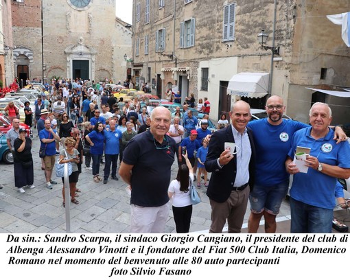 Albenga: ben 80 Fiat 500 al "Made in Italy sotto le torri" Albenga: ben 80 Fiat 500 al "Made in Italy sotto le torri"