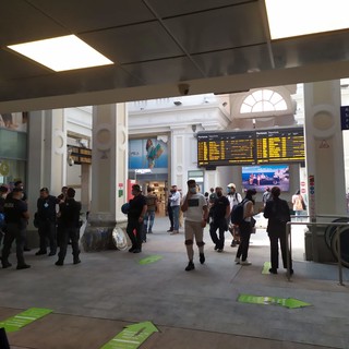 No Green pass, Assoutenti: "Un flop le manifestazioni, ma li denunciamo per procurato allarme"