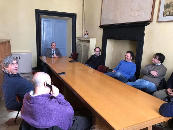 Ortopedia di Albenga, i sindacati e lavoratori chiedono chiarezza: "Servono risposte ufficiali" (VIDEO)