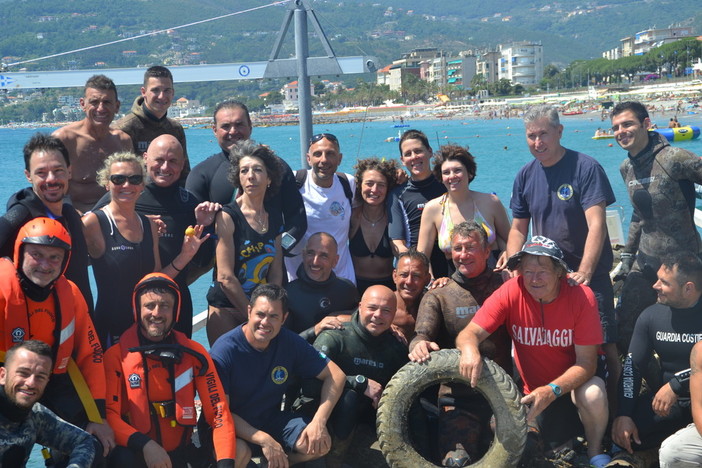 Spotorno: al via la 14esima edizione di “Mare da vivere” con la pulizia dei fondali