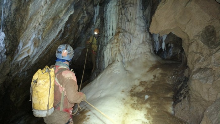 Il Gruppo Speleologico Savonese lancia il 40° corso di speleologia Il Gruppo Speleologico Savonese lancia il 40° corso di speleologia