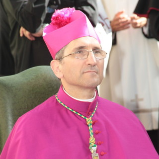 Gli auguri di Pasqua di Monsignor Borghetti: “Scenari di guerra inquietano. A tutti un futuro di pace e speranza”