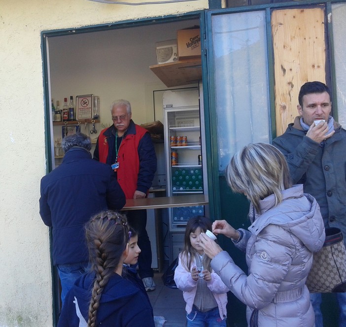Savona: luminarie pericolose in via Marenco