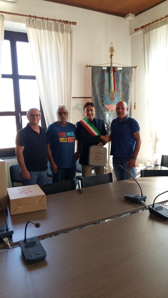 Consegnato un defibrillatore al Comune di Giustenice