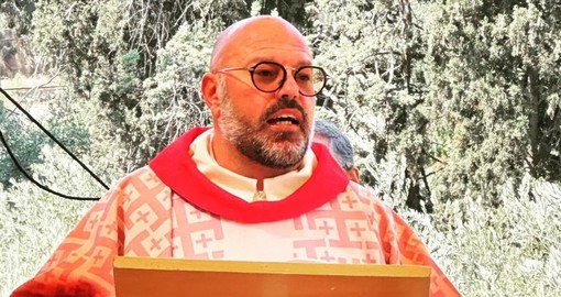 Rientro da Israele per don Corini e i 50 pellegrini liguri: il volo è confermato per il pomeriggio Rientro da Israele per don Corini e i 50 pellegrini liguri: il volo è confermato per il pomeriggio