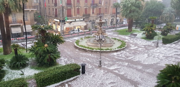 Una violenta grandinata colpisce Alassio, l'assessore Giannotta: "La situazione è sotto controllo"