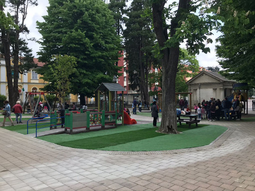 Cairo, manutenzione attrezzature ludiche nelle aree verdi: affidato il servizio