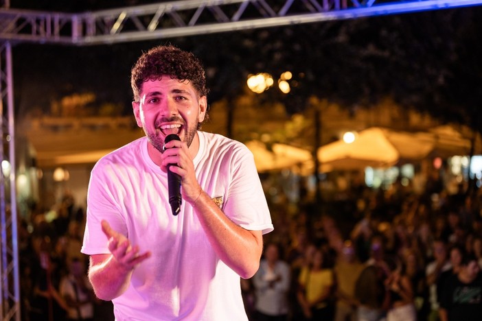 Andora, Pasquetta con parata di pupazzi e karaoke: jukebox itinerante con Giacomo Aicardi e Marco Anelli