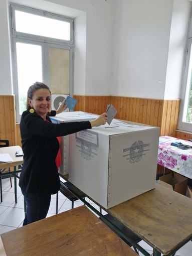 Finale Ligure, Marinella Geremia (lista Gualberti sindaco) ha votato Finale Ligure, Marinella Geremia (lista Gualberti sindaco) ha votato