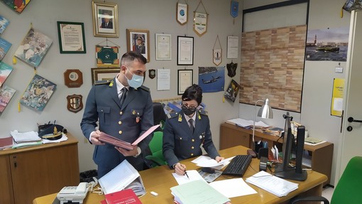 Reddito di cittadinanza, 70 persone lo percepivano senza averne diritto, frode da un milione scoperta dalla finanza Reddito di cittadinanza, 70 persone lo percepivano senza averne diritto, frode da un milione scoperta dalla finanza
