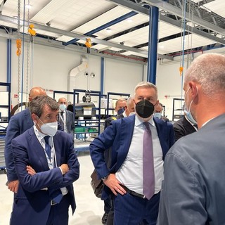 Piaggio Aero, il ministro Guerini assicura: "Per il Governo importante presidio tecnologico e occupazionale". Soddisfatti i sindacati (FOTO e VIDEO)