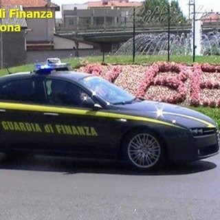 Inducono anziani a fare testamento a loro favore: arrestate madre e figlia per circonvenzione di incapaci