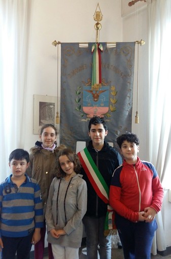 Giustenice, Consiglio comunale dei ragazzi: il nuovo sindaco è Francesco Simonassi