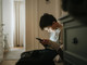 Smartphone e tablet nell'infanzia, quali pericoli? Se ne parla a Giustenice
