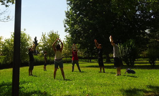 Srotolate i tappetini: oggi, 21 giugno, è la Giornata mondiale dello yoga Srotolate i tappetini: oggi, 21 giugno, è la Giornata mondiale dello yoga