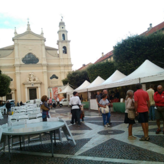 Pietra Ligure: il maltempo non ferma "La Gastronomica" dei record
