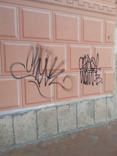 Gruppo Misto contro Frascherelli: "Il sindaco-Marchese del Finale non legge nemmeno le proposte della minoranza"