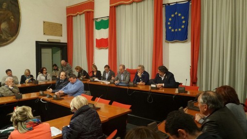 Sindaci uniti in sostegno ai lavoratori del GSL dell'Ospedale di Albenga Sindaci uniti in sostegno ai lavoratori del GSL dell'Ospedale di Albenga