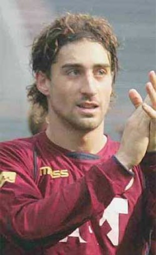 Calcio, al Savona l'attaccante ex-Reggiana Giuseppe Ingari Calcio, al Savona l'attaccante ex-Reggiana Giuseppe Ingari