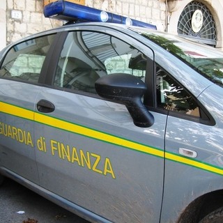 Savona: la Finanza indaga sulle case squillo in città