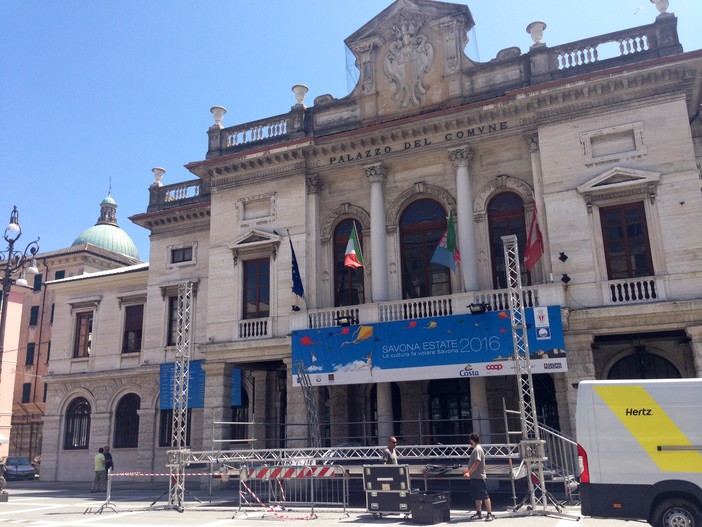 Savona, domani al via i "Giovedì di luglio": musica e negozi aperti nel centro storico