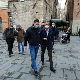 L'assessore Giampedrone nella sua recente visita ad Albenga