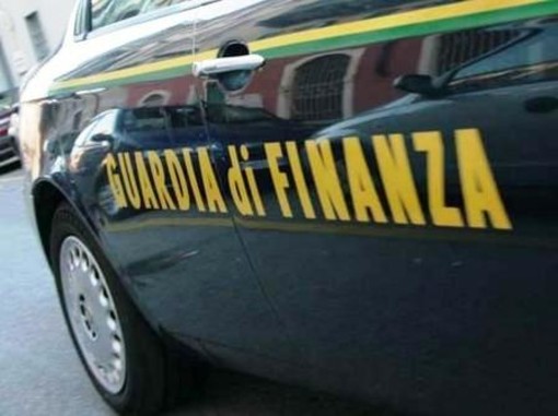 Albenga: la Guardia di Finanza scopre una rete di imprese intestate a prestanome, denunciate otto persone